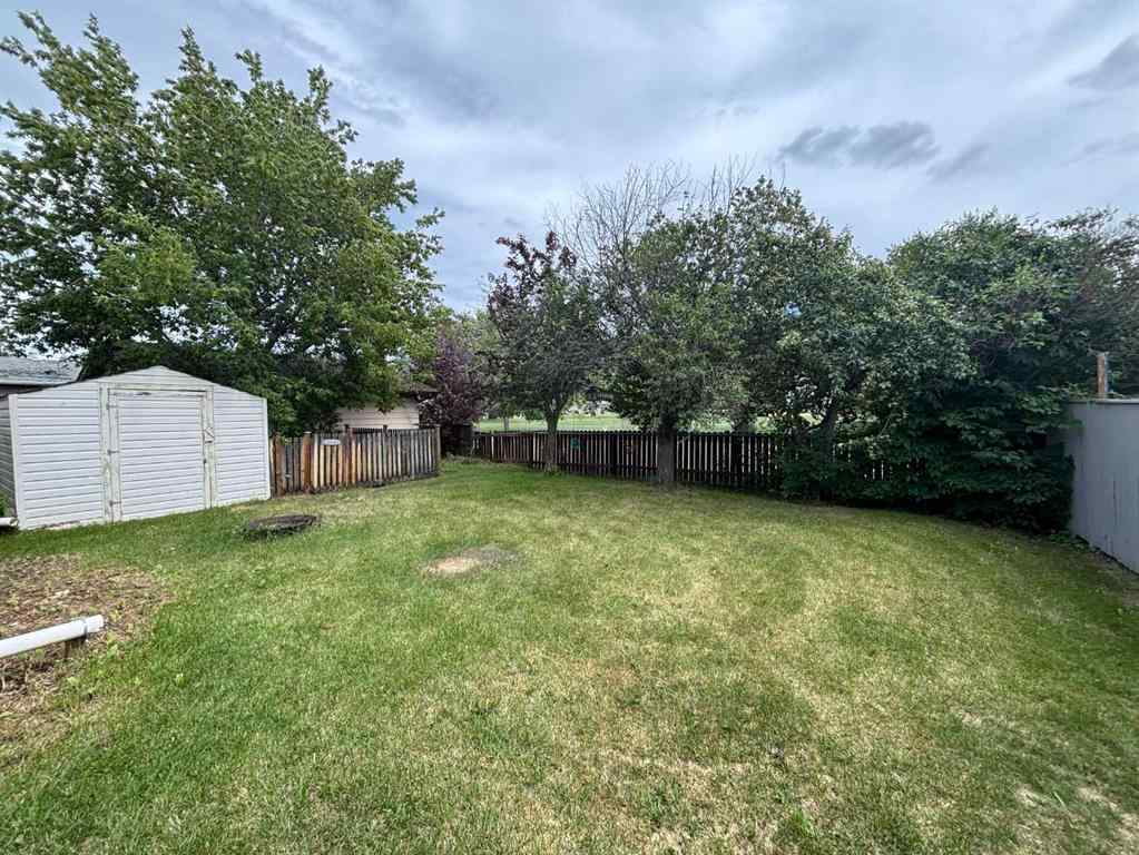 MLS® A2239490 - 7409 98B Street  in North End Peace River, Residential
