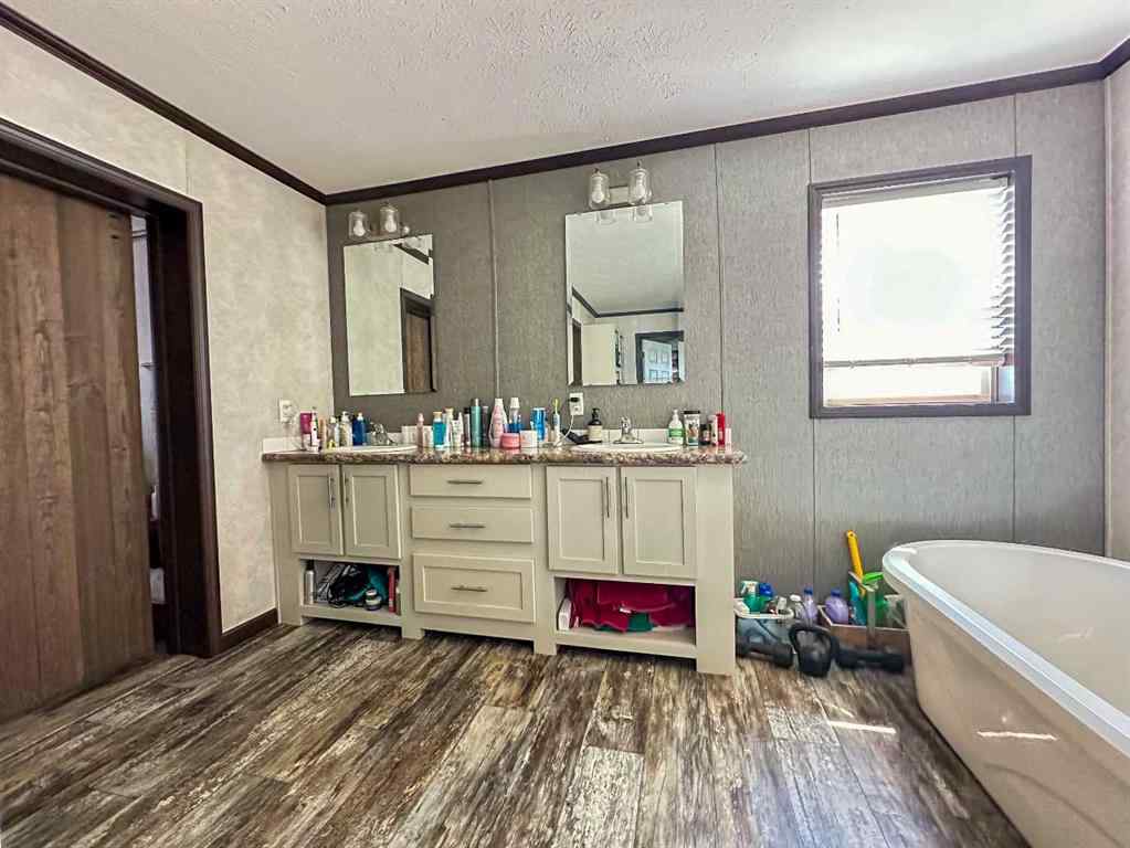 MLS® A2239498 - 1417 Township Road 412   in NONE Rural Lacombe County, Agri-Business