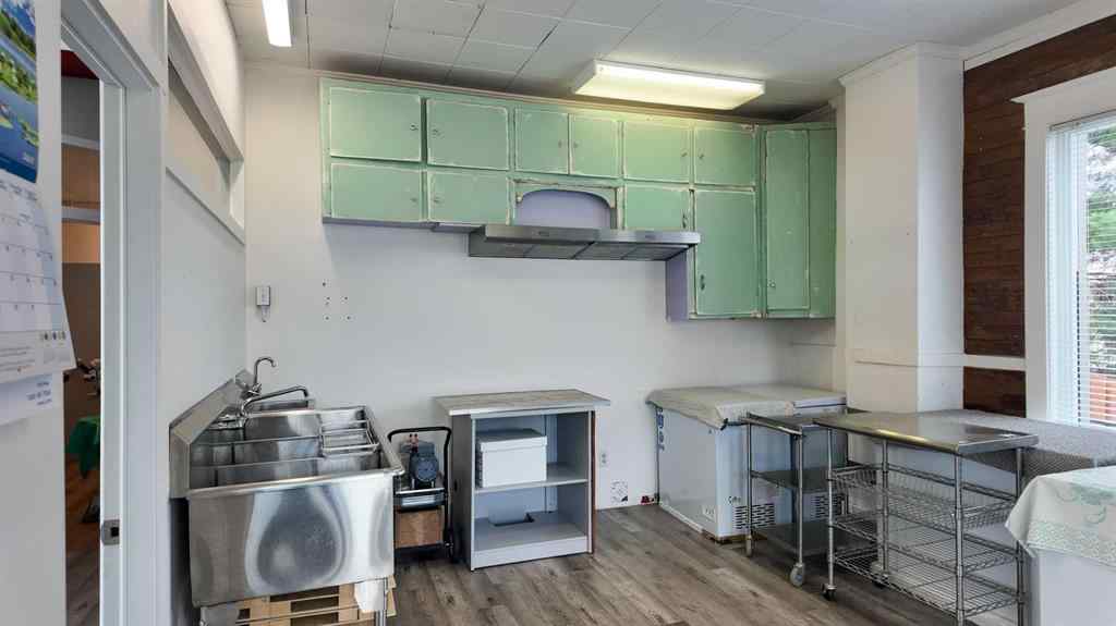 MLS® A2239501 - 2124 20 Street  in NONE Delburne, Commercial
