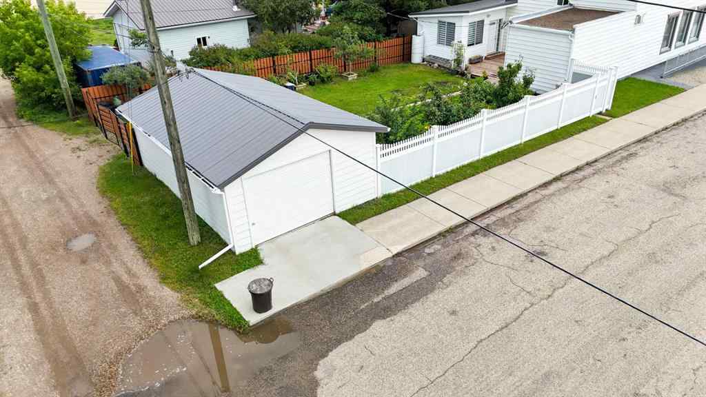 MLS® A2239501 - 2124 20 Street  in NONE Delburne, Commercial
