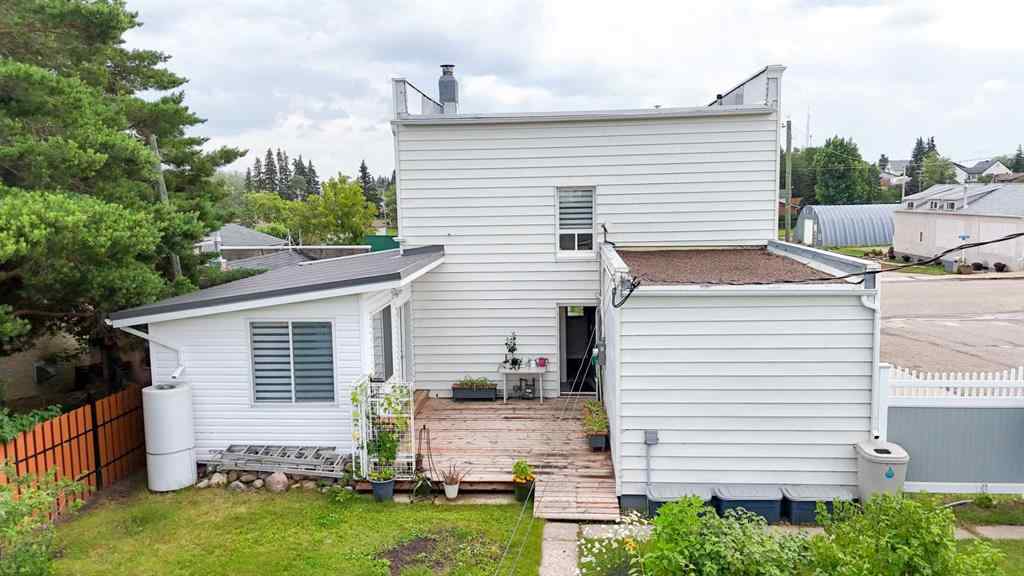 MLS® A2239501 - 2124 20 Street  in NONE Delburne, Commercial