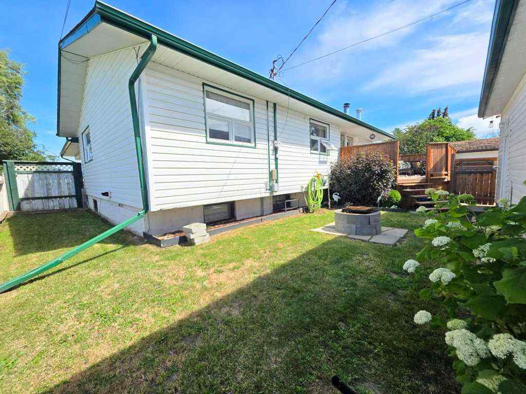 MLS® A2239521 - 713 6 Avenue NE in NONE Slave Lake, Residential