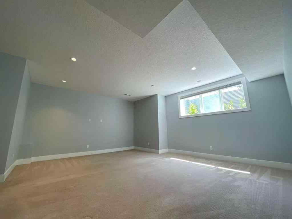 MLS® A2239529 - 403 20 Avenue NW in Mount Pleasant Calgary, Residential