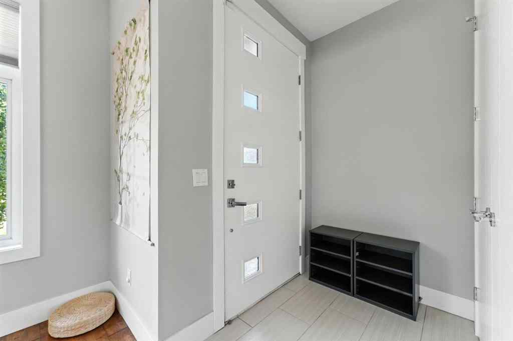 MLS® A2239529 - 403 20 Avenue NW in Mount Pleasant Calgary, Residential