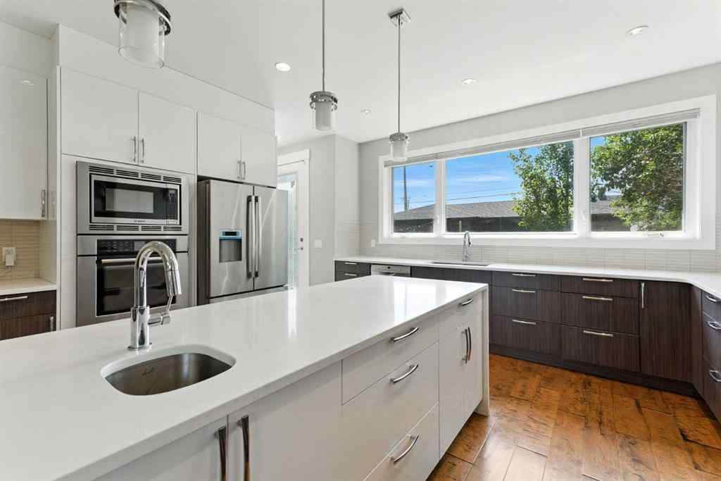 MLS® A2239529 - 403 20 Avenue NW in Mount Pleasant Calgary, Residential