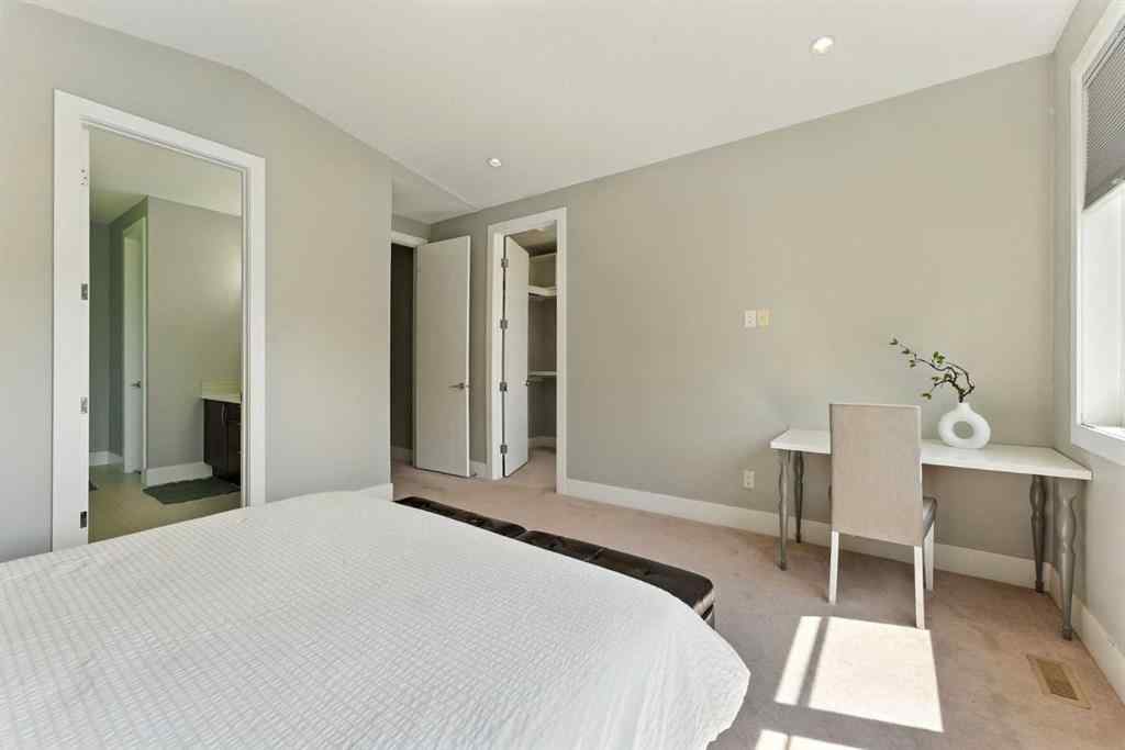 MLS® A2239529 - 403 20 Avenue NW in Mount Pleasant Calgary, Residential