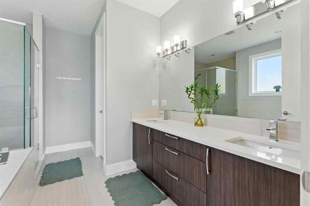 MLS® A2239529 - 403 20 Avenue NW in Mount Pleasant Calgary, Residential