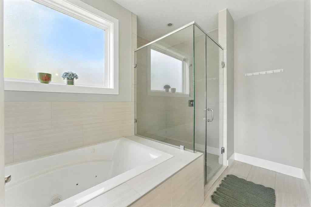 MLS® A2239529 - 403 20 Avenue NW in Mount Pleasant Calgary, Residential