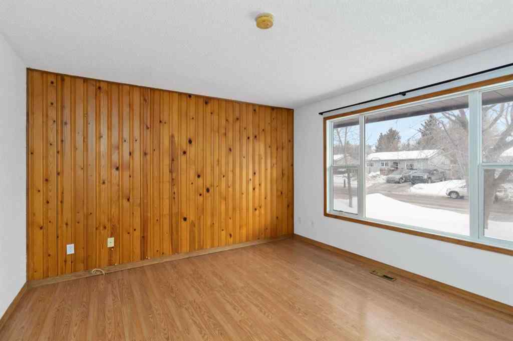MLS® A2239552 - 180 Wolverine Drive  in Thickwood Fort McMurray, Residential