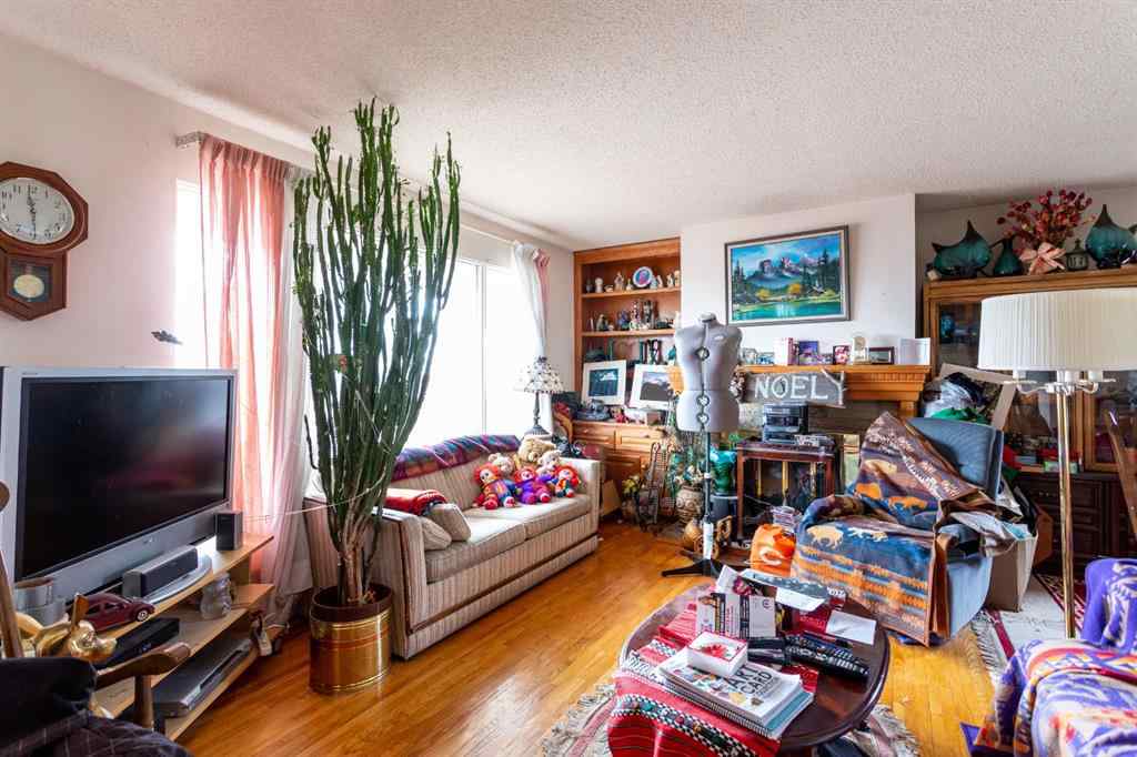 MLS® A2239554 - 7803 Hunterslea Crescent NW in Huntington Hills Calgary, Residential