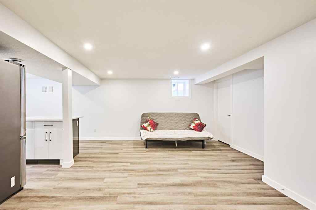 MLS® A2239567 - 77 Hartford Road NW in Highwood Calgary, Residential