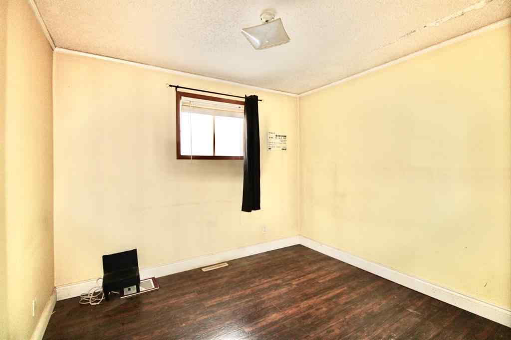 MLS® A2239570 - 9509 102 Street  in Swanavon Grande Prairie, Residential