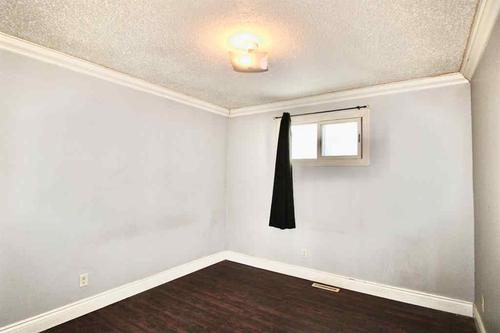 MLS® A2239570 - 9509 102 Street  in Swanavon Grande Prairie, Residential