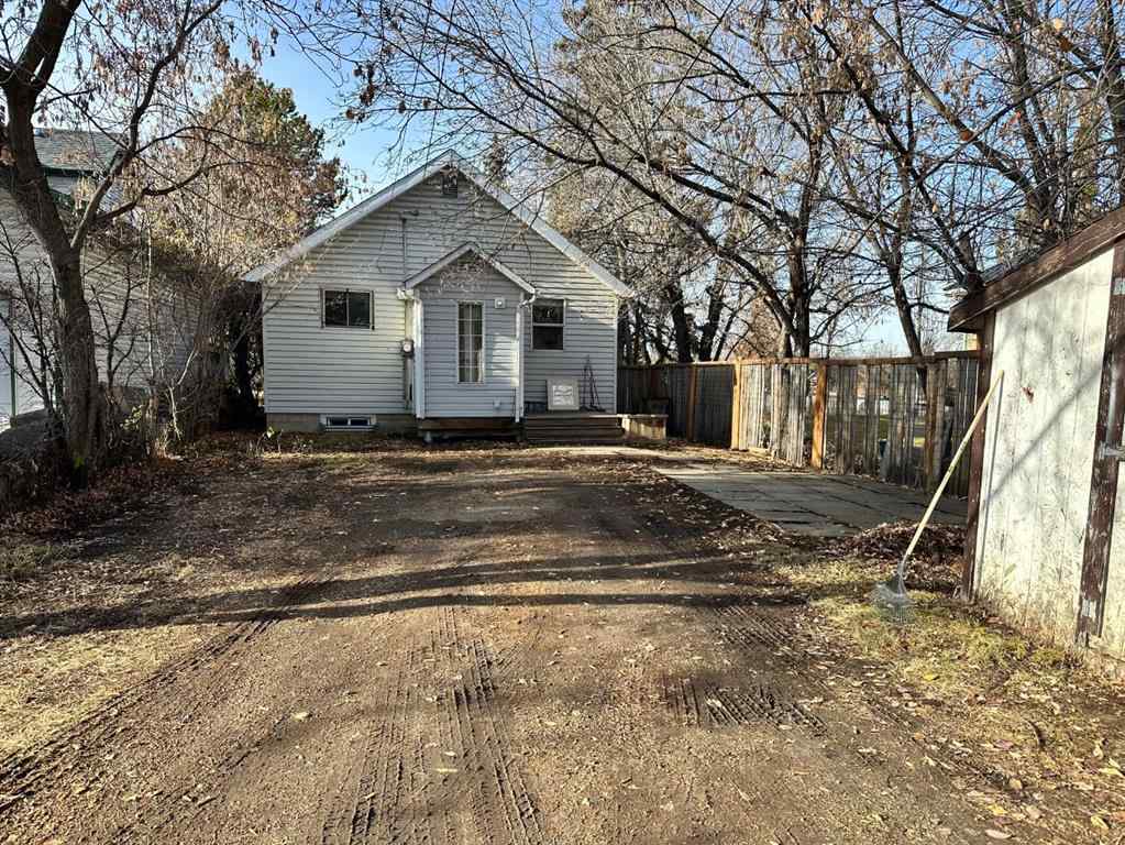 MLS® A2239570 - 9509 102 Street  in Swanavon Grande Prairie, Residential