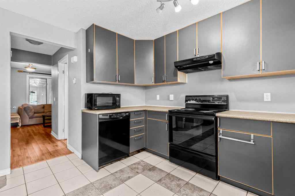 MLS® A2239575 - 55 Penworth Close SE in Penbrooke Meadows Calgary, Residential