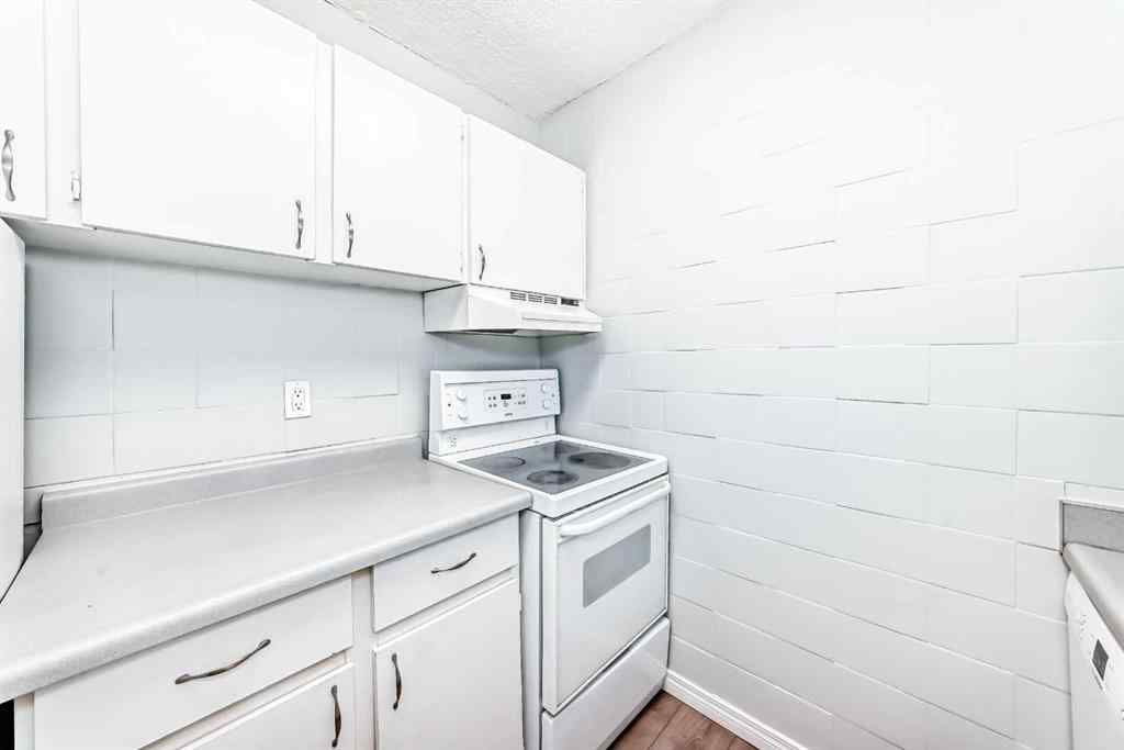MLS® A2239601 - Unit #303 314 14 Street NW in Hillhurst Calgary, Residential