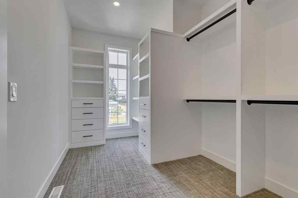 MLS® A2239607 - 3723 Richmond Road SW in Killarney/Glengarry Calgary, Residential