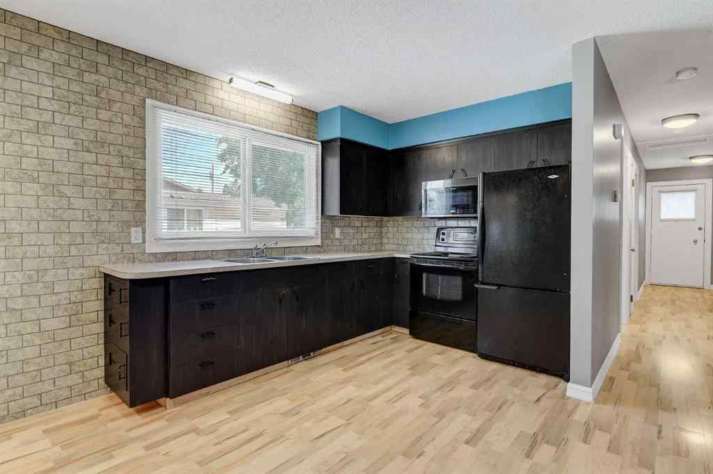 MLS® A2239612 - 11105 93A Street  in Mountview Grande Prairie, Residential
