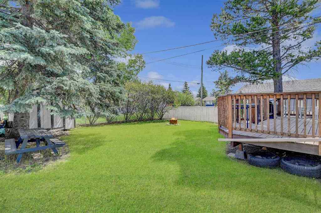 MLS® A2239612 - 11105 93A Street  in Mountview Grande Prairie, Residential
