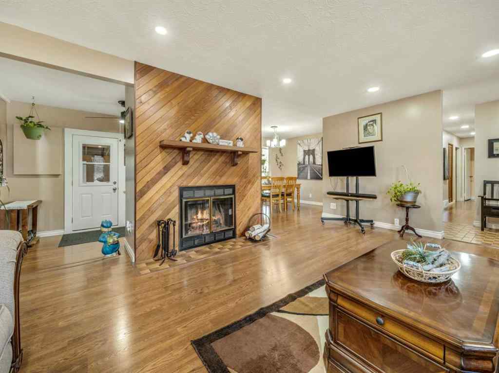MLS® A2239618 - 1611 24 Street S in Agnes Davidson Lethbridge, Residential
