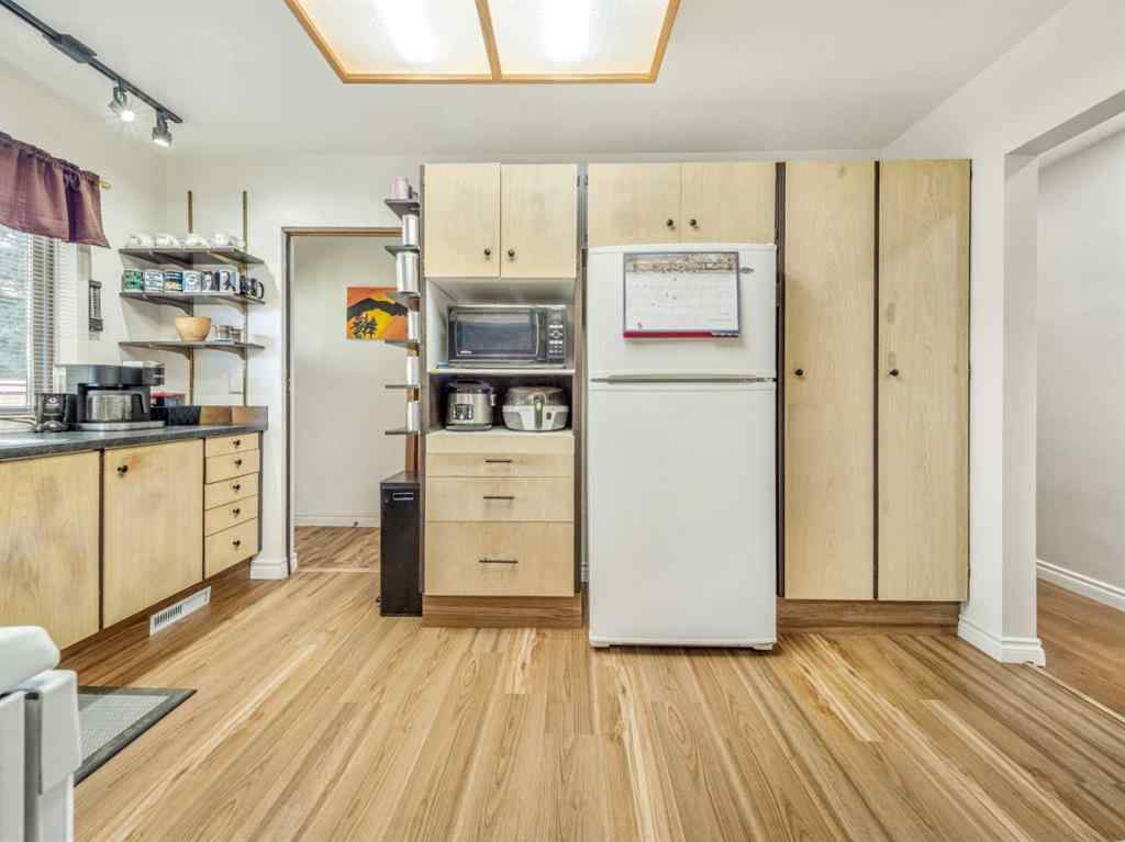 MLS® A2239618 - 1611 24 Street S in Agnes Davidson Lethbridge, Residential