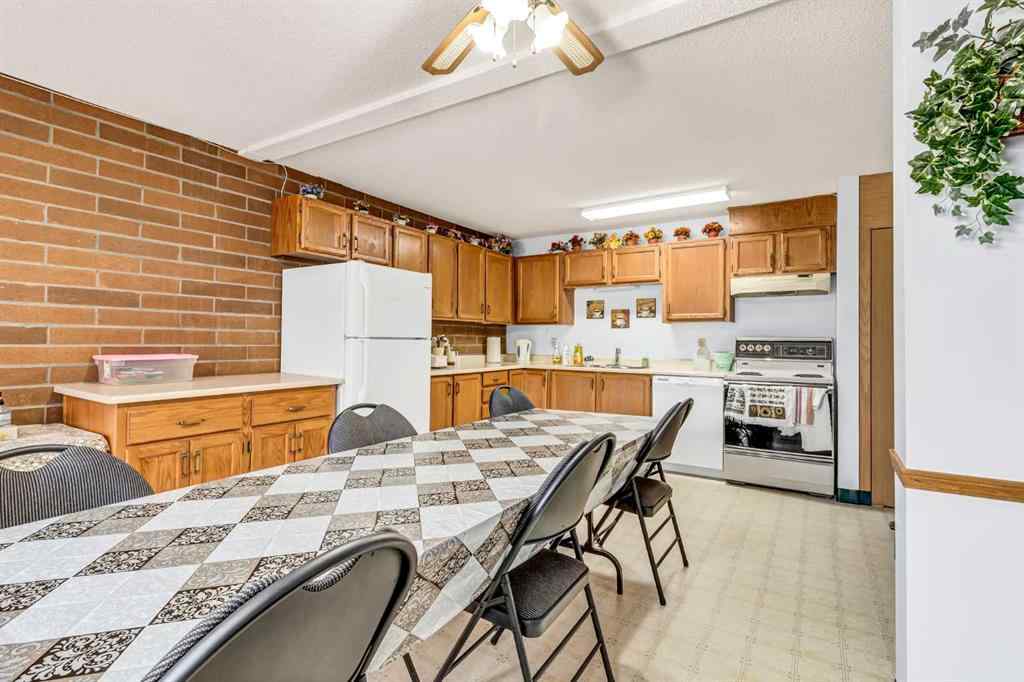 MLS® A2239639 - Unit #225 3090 15 Avenue SE in Crestwood-Norwood Medicine Hat, Residential