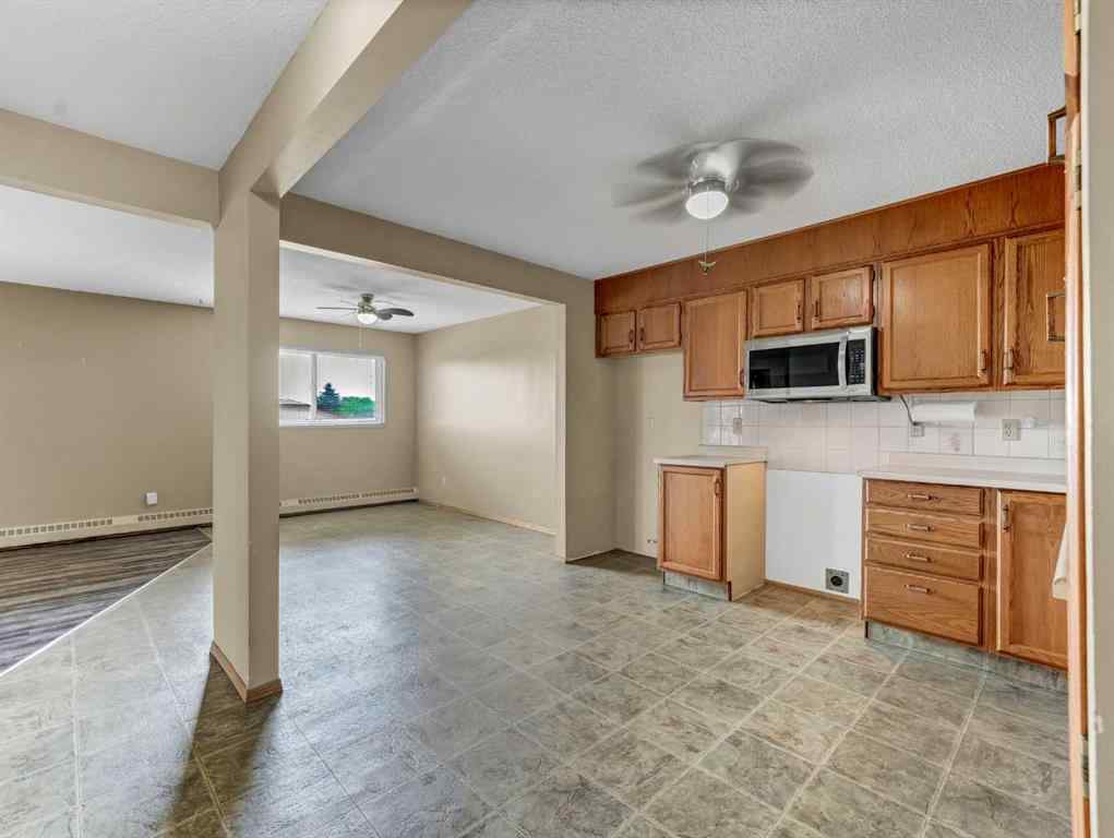 MLS® A2239639 - Unit #225 3090 15 Avenue SE in Crestwood-Norwood Medicine Hat, Residential