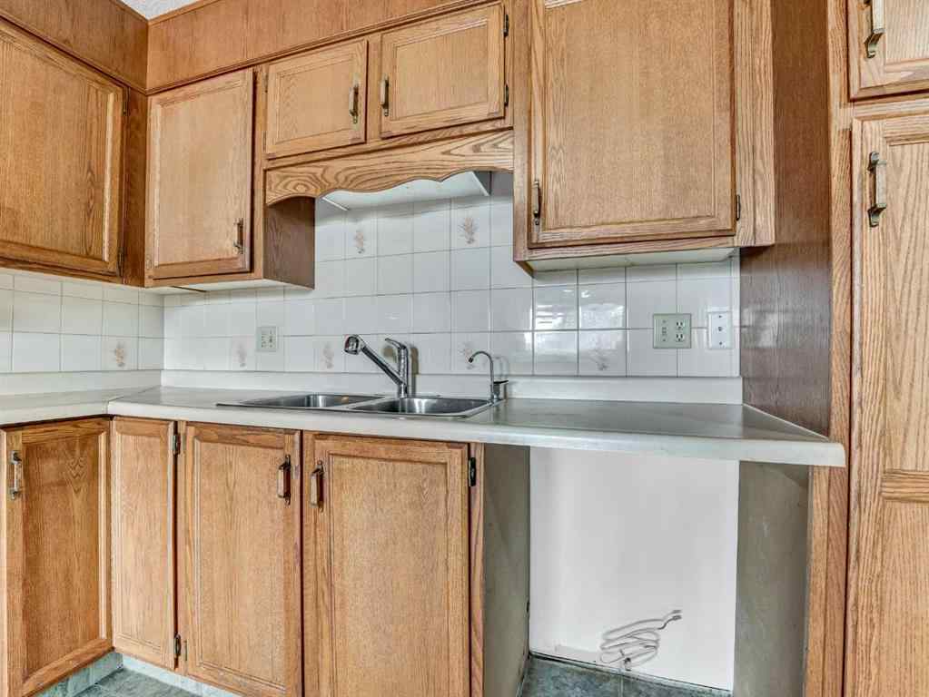 MLS® A2239639 - Unit #225 3090 15 Avenue SE in Crestwood-Norwood Medicine Hat, Residential