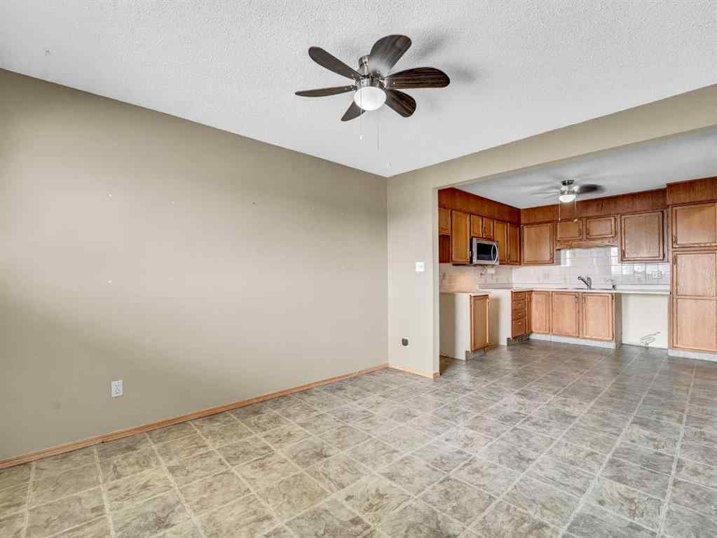MLS® A2239639 - Unit #225 3090 15 Avenue SE in Crestwood-Norwood Medicine Hat, Residential