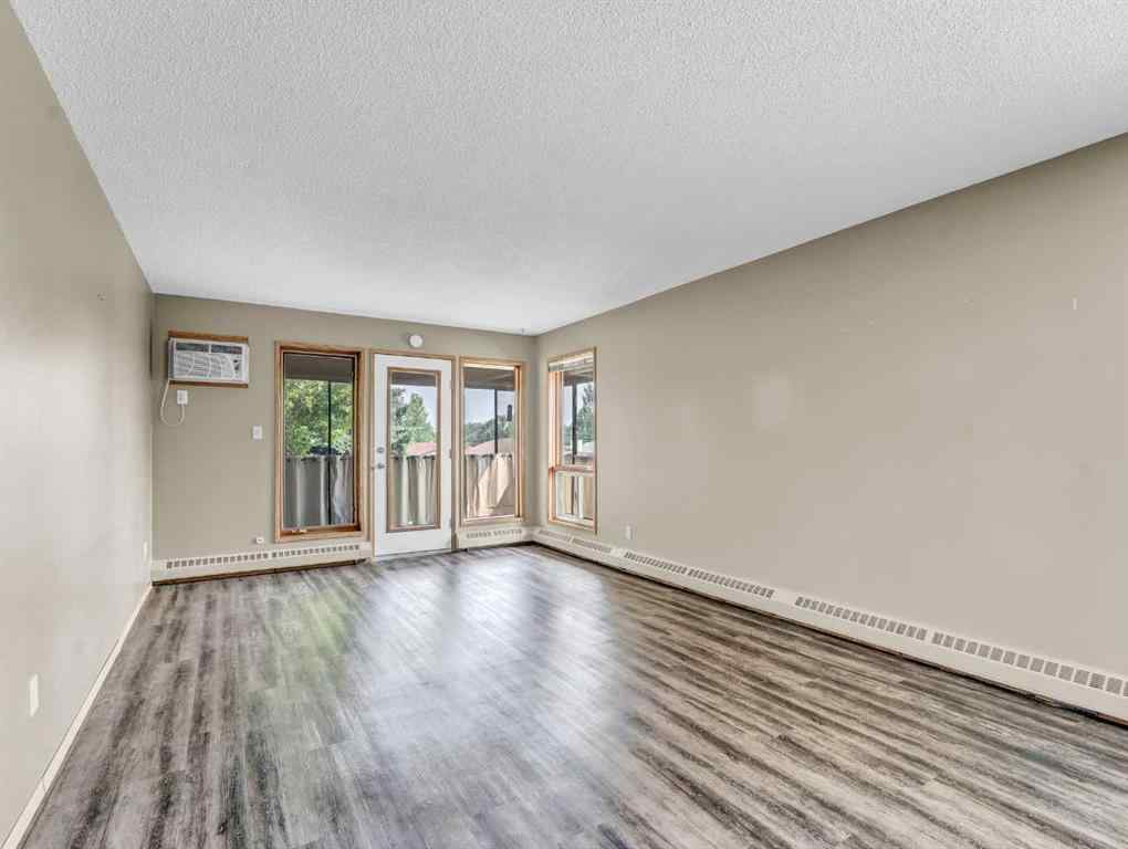 MLS® A2239639 - Unit #225 3090 15 Avenue SE in Crestwood-Norwood Medicine Hat, Residential