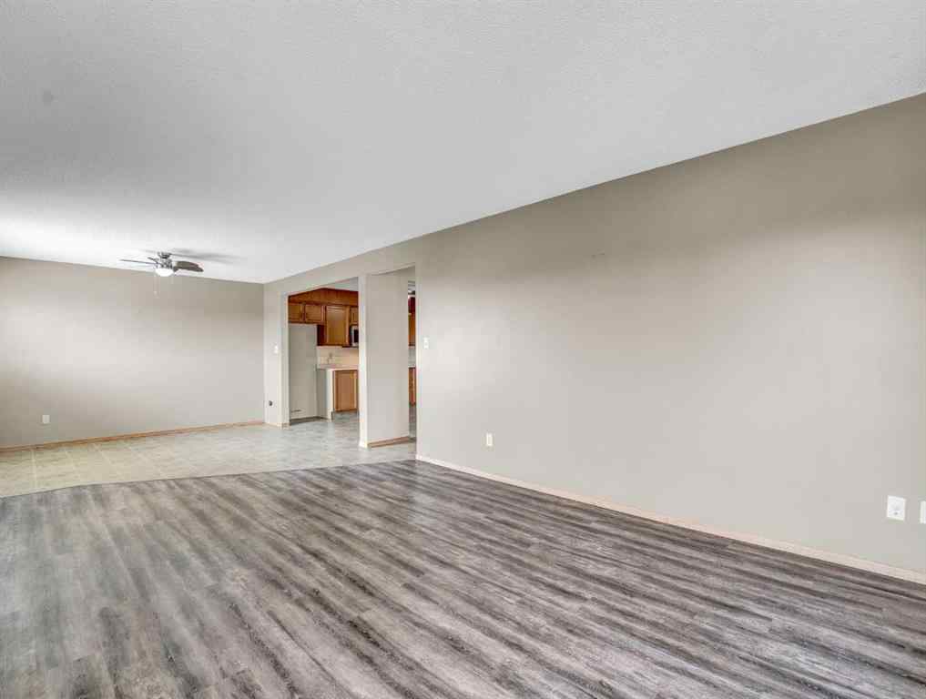 MLS® A2239639 - Unit #225 3090 15 Avenue SE in Crestwood-Norwood Medicine Hat, Residential