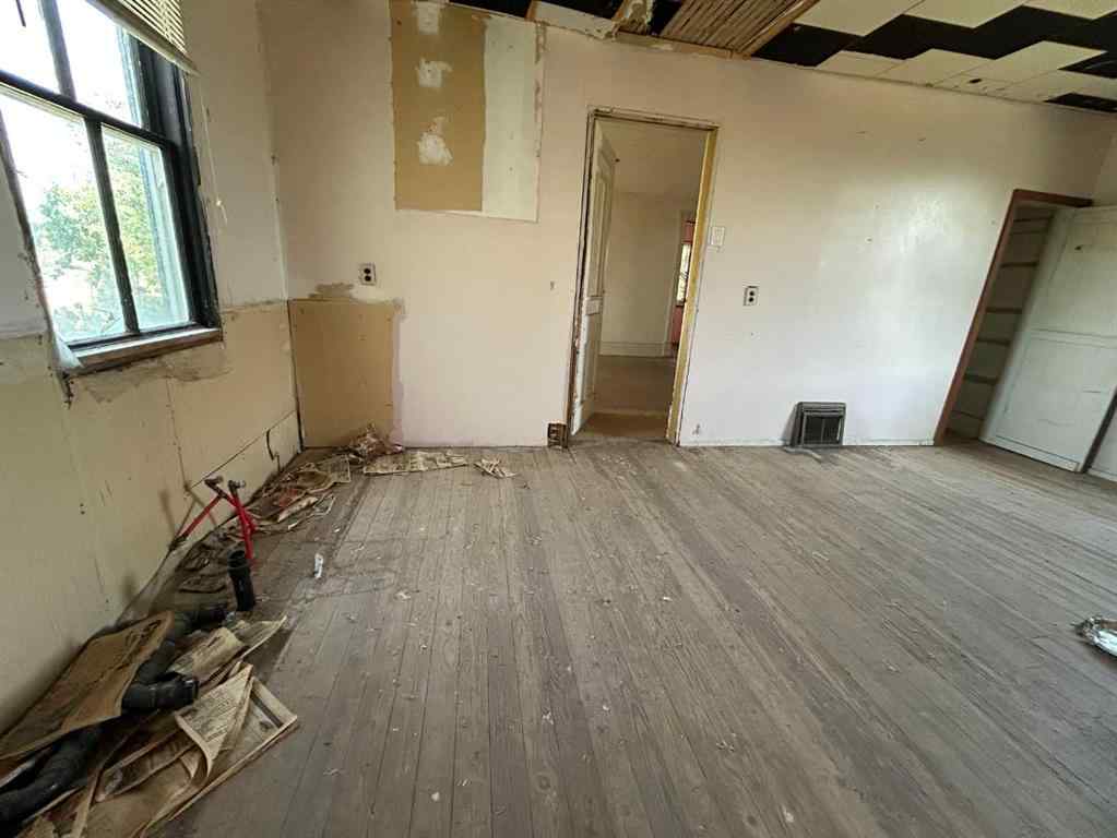 MLS® A2239647 - 337 2 Avenue  in NONE Walsh, Residential