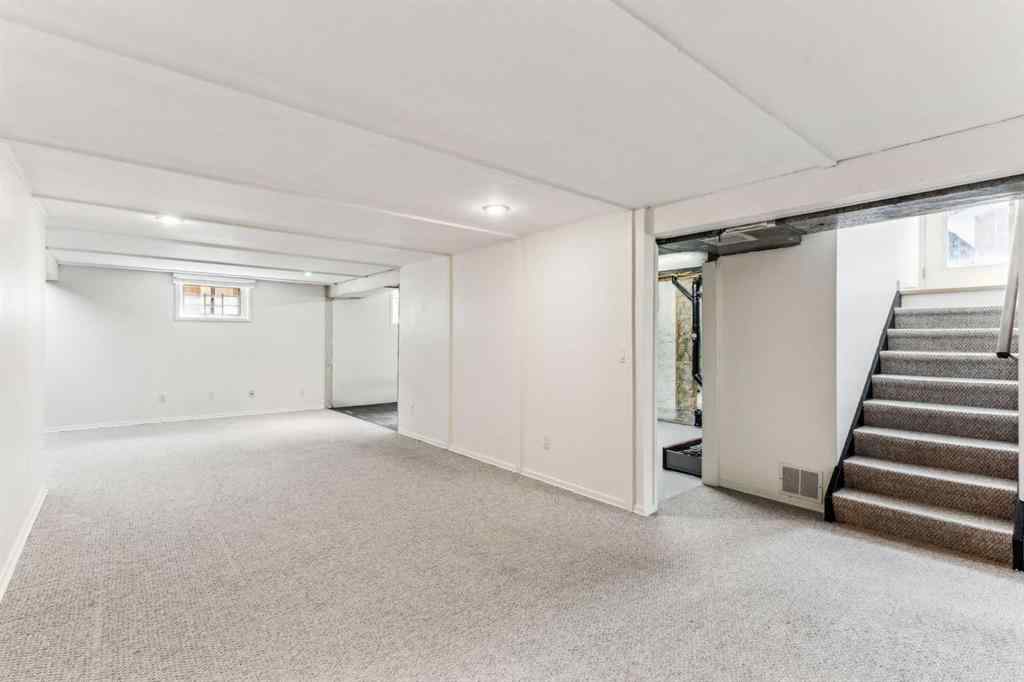 MLS® A2239672 - 139 Cornwallis Drive NW in Cambrian Heights Calgary, Residential