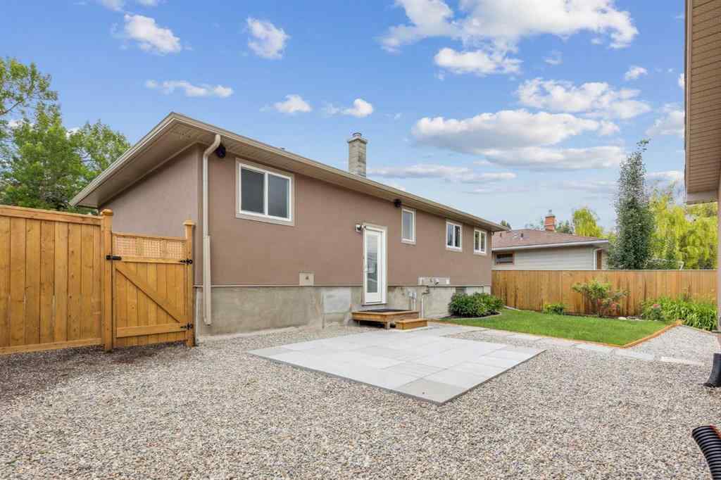 MLS® A2239672 - 139 Cornwallis Drive NW in Cambrian Heights Calgary, Residential