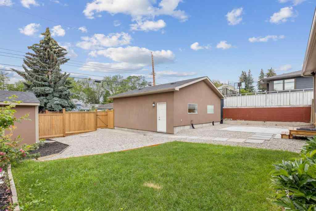 MLS® A2239672 - 139 Cornwallis Drive NW in Cambrian Heights Calgary, Residential