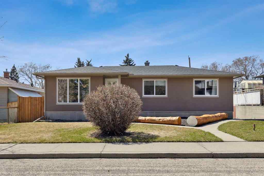 MLS® A2239672 - 139 Cornwallis Drive NW in Cambrian Heights Calgary, Residential
