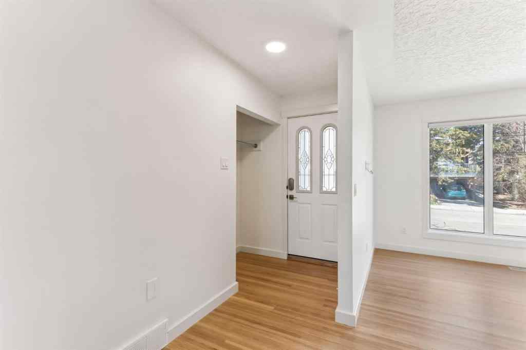 MLS® A2239672 - 139 Cornwallis Drive NW in Cambrian Heights Calgary, Residential