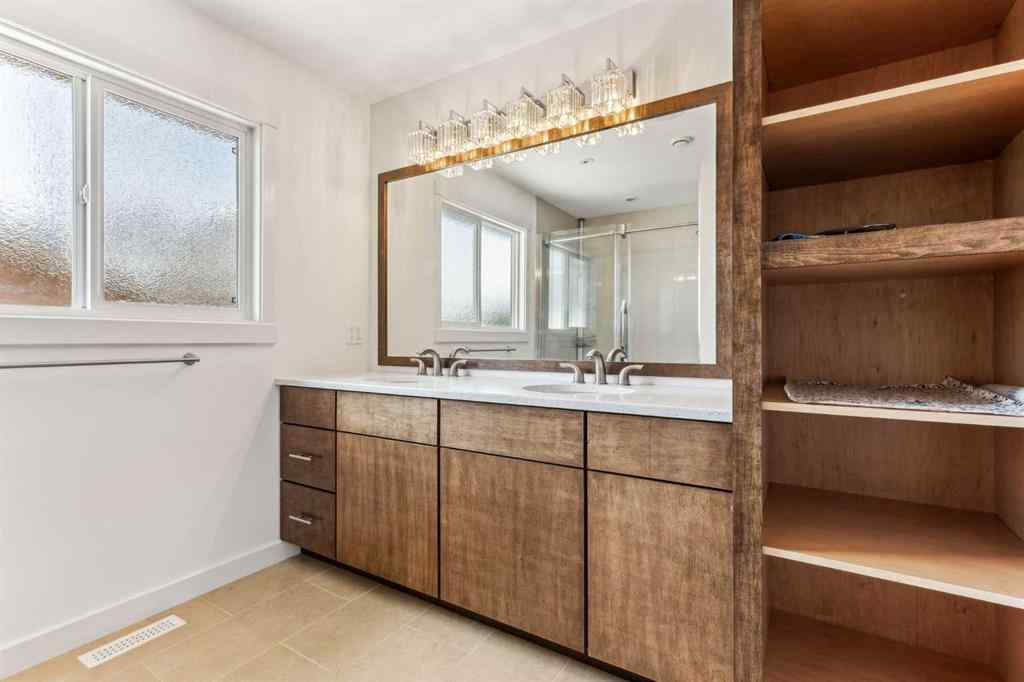 MLS® A2239672 - 139 Cornwallis Drive NW in Cambrian Heights Calgary, Residential