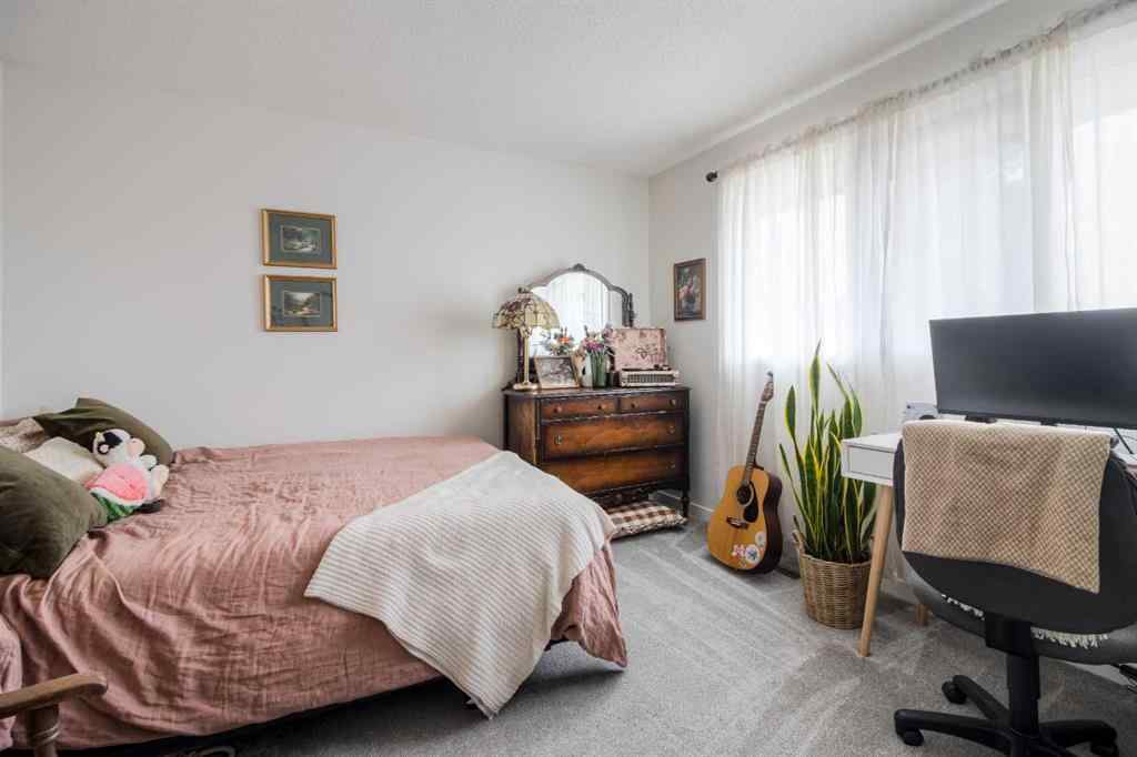 MLS® A2239717 - 3710 Oak Drive S in Redwood Lethbridge, Residential