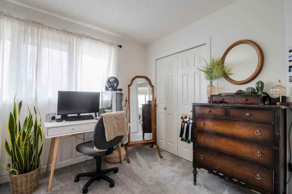 MLS® A2239717 - 3710 Oak Drive S in Redwood Lethbridge, Residential