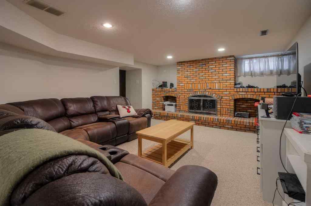 MLS® A2239717 - 3710 Oak Drive S in Redwood Lethbridge, Residential