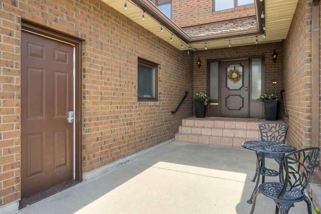 MLS® A2239717 - 3710 Oak Drive S in Redwood Lethbridge, Residential
