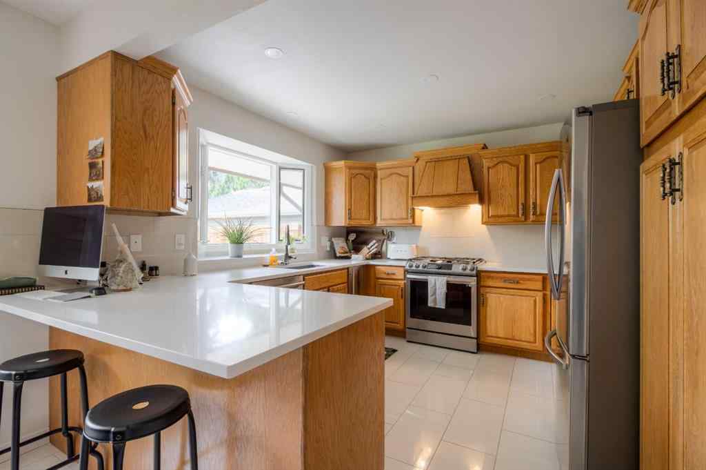 MLS® A2239717 - 3710 Oak Drive S in Redwood Lethbridge, Residential