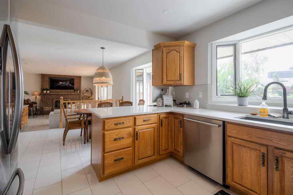 MLS® A2239717 - 3710 Oak Drive S in Redwood Lethbridge, Residential