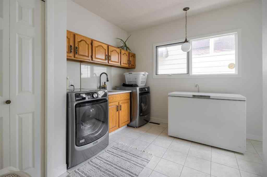 MLS® A2239717 - 3710 Oak Drive S in Redwood Lethbridge, Residential
