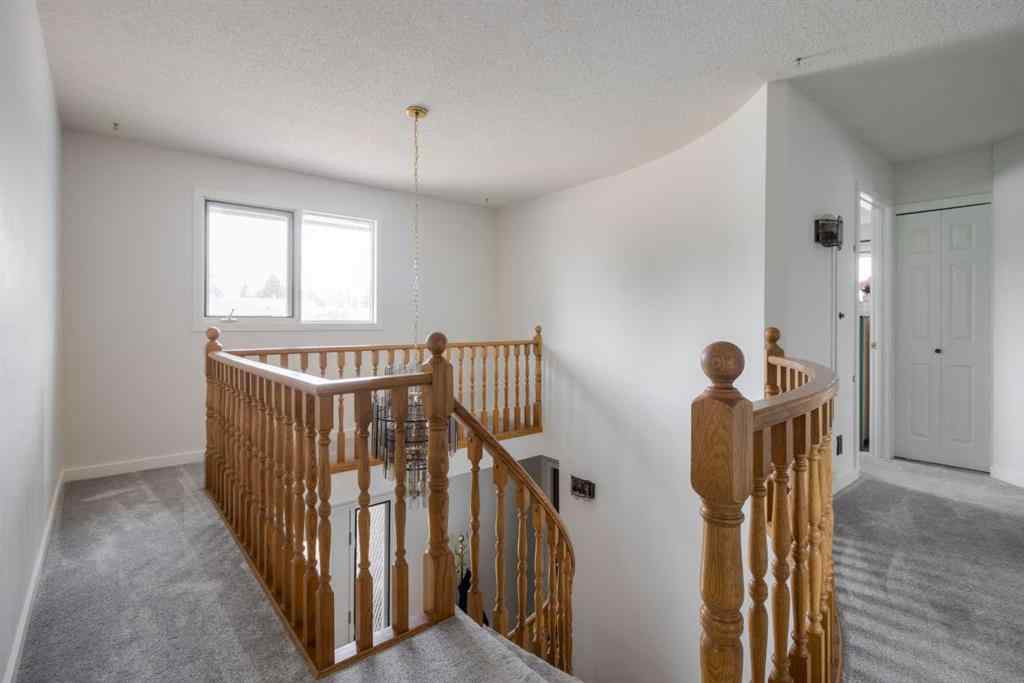 MLS® A2239717 - 3710 Oak Drive S in Redwood Lethbridge, Residential