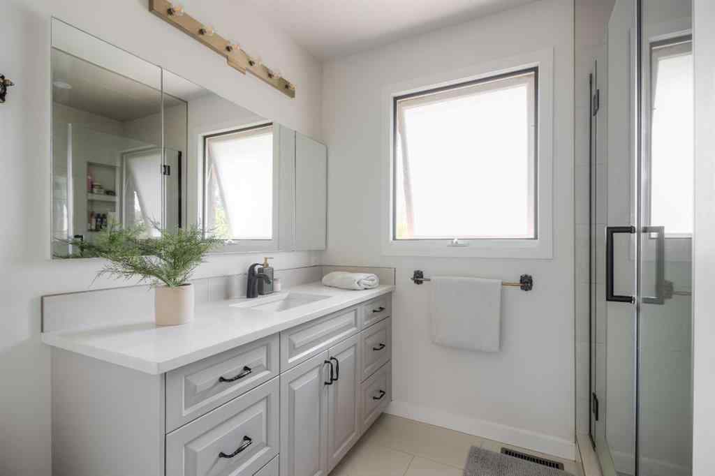 MLS® A2239717 - 3710 Oak Drive S in Redwood Lethbridge, Residential