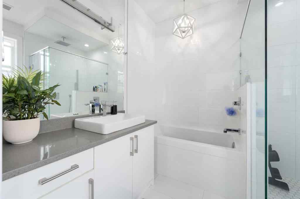 MLS® A2239724 - 415 6 Street NE in Bridgeland/Riverside Calgary, Residential