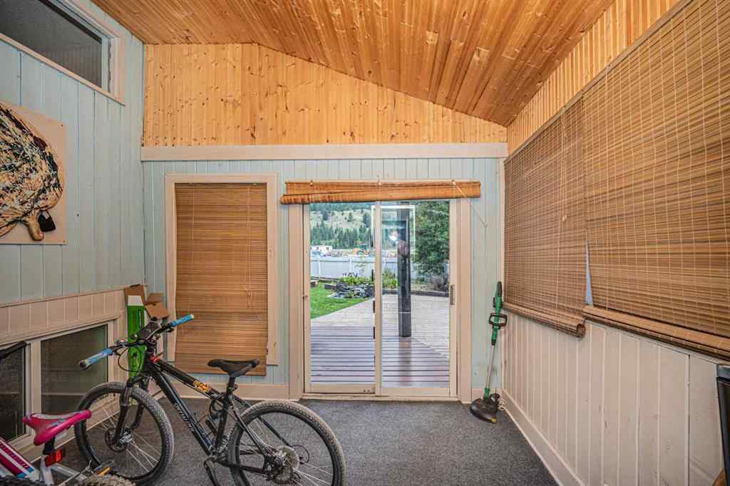 MLS® A2239732 - 1306 1 Avenue  in Teepee Town Canmore, Residential