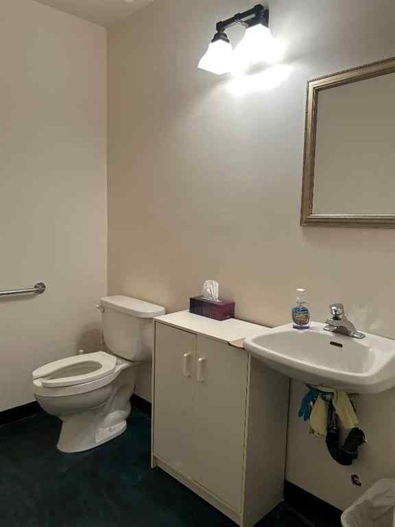 MLS® A2239747 - Unit #104 1601 Dunmore Road SE in Southview-Park Meadows Medicine Hat, Commercial